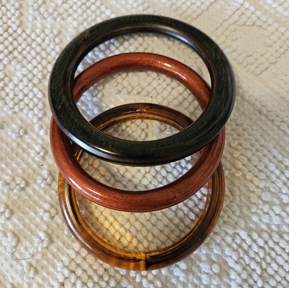 Set of Three Bangles in Black, Red, and Brown - Picture 4 of 8